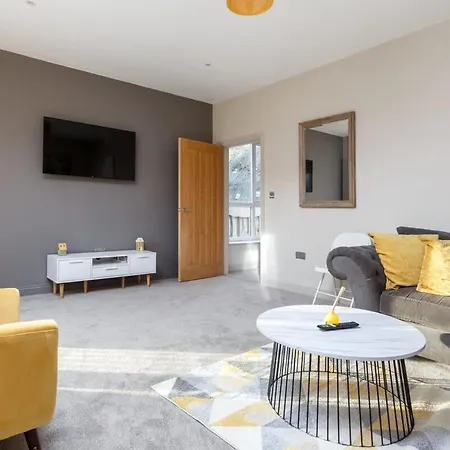 Holiday home Ridge Court House - 6 Bedrooms - 5 Bathrooms - Sleeps 12