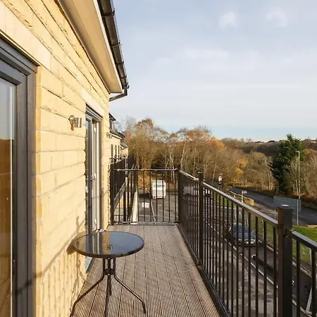 Ridge Court House - 6 Bedrooms - 5 Bathrooms - Sleeps 12 Leeds (West Yorkshire)