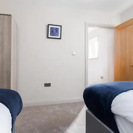 Holiday home Ridge Court House - 6 Bedrooms - 5 Bathrooms - Sleeps 12