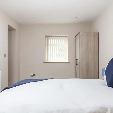 Ridge Court House - 6 Bedrooms - 5 Bathrooms - Sleeps 12 *